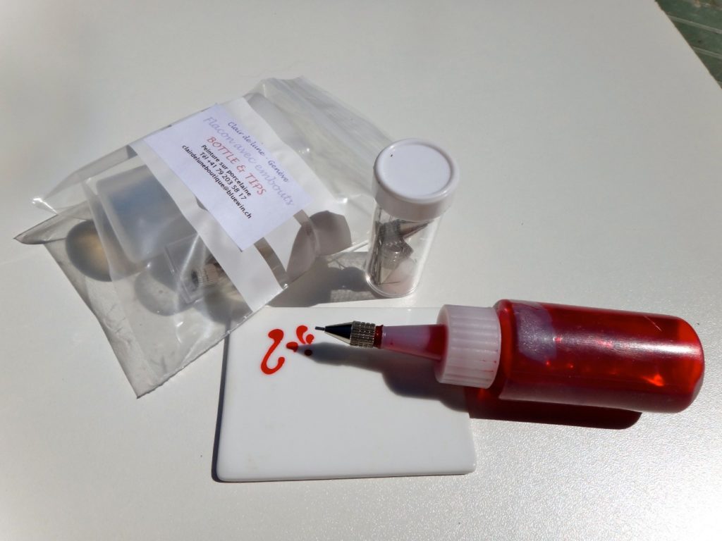 Flacon avec embouts - Bottle and tips
